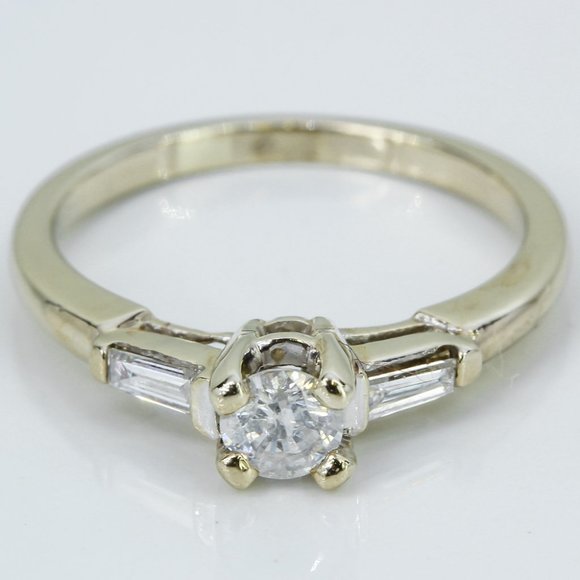 14k White Gold Round and Baguette Diamond Anniversary / Wedding Engagement Ring - Picture 1 of 4